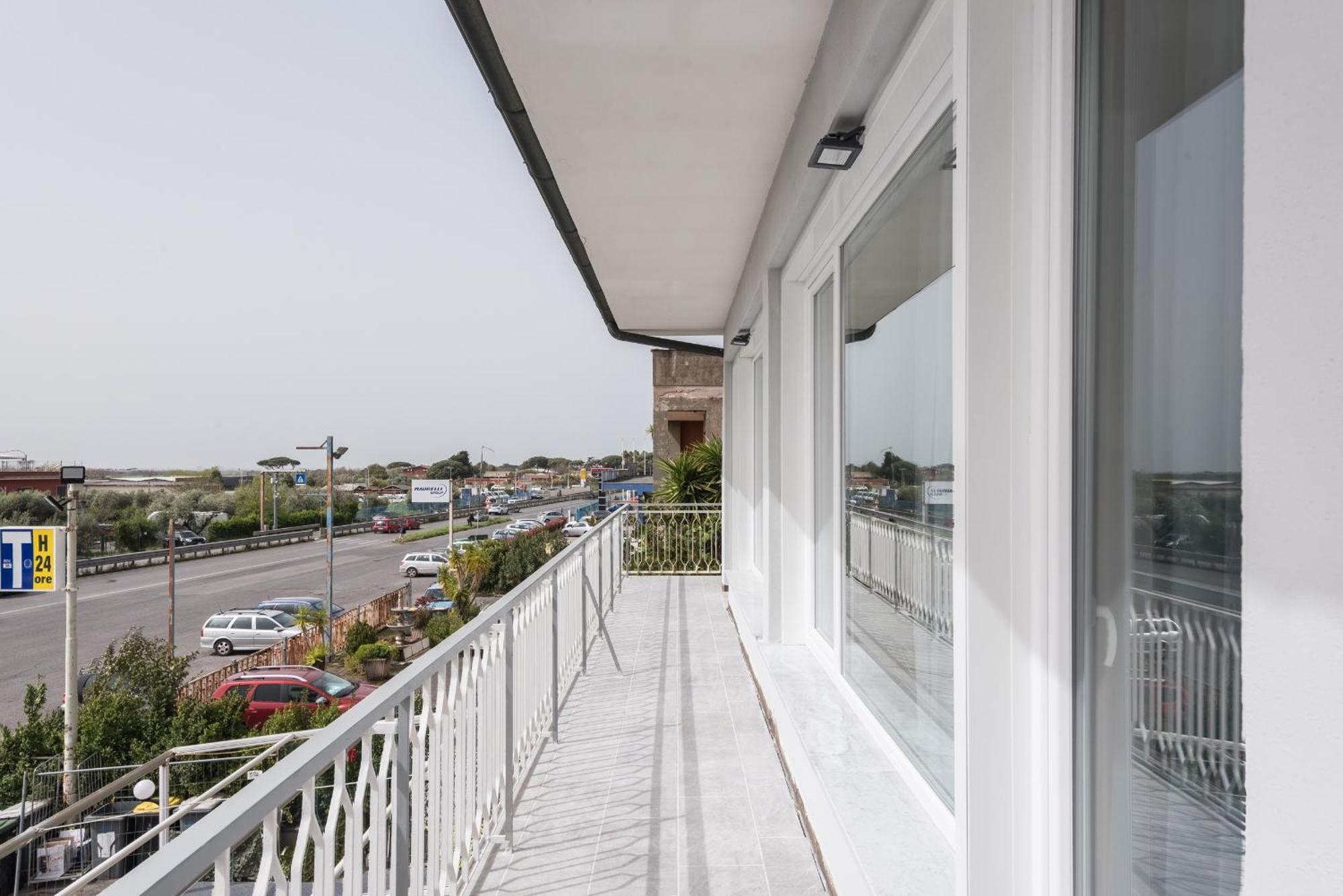 Travelershome Ciampino Airport Guesthouse 600M To Airport Ngoại thất bức ảnh