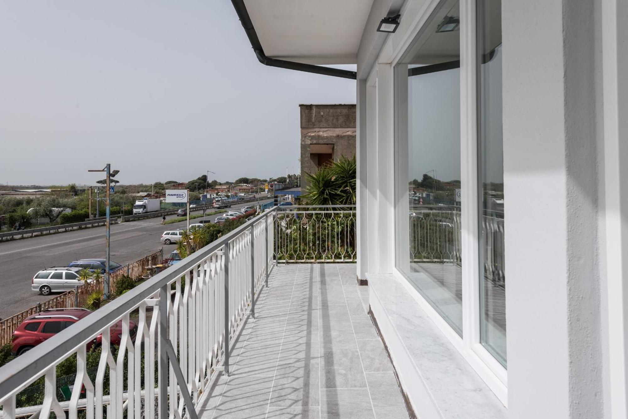 Travelershome Ciampino Airport Guesthouse 600M To Airport Ngoại thất bức ảnh