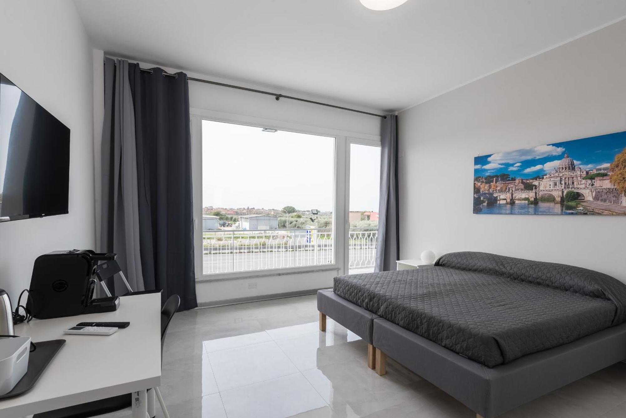 Travelershome Ciampino Airport Guesthouse 600M To Airport Ngoại thất bức ảnh