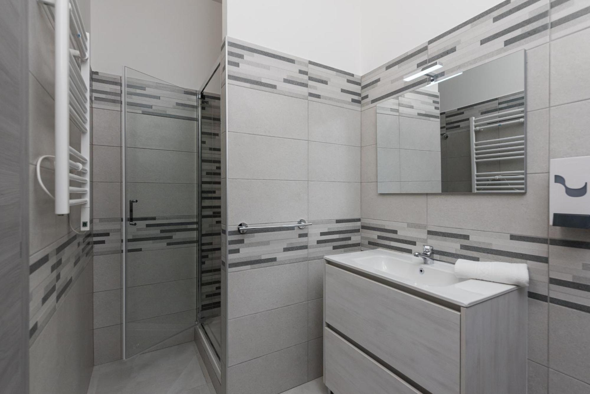 Travelershome Ciampino Airport Guesthouse 600M To Airport Ngoại thất bức ảnh