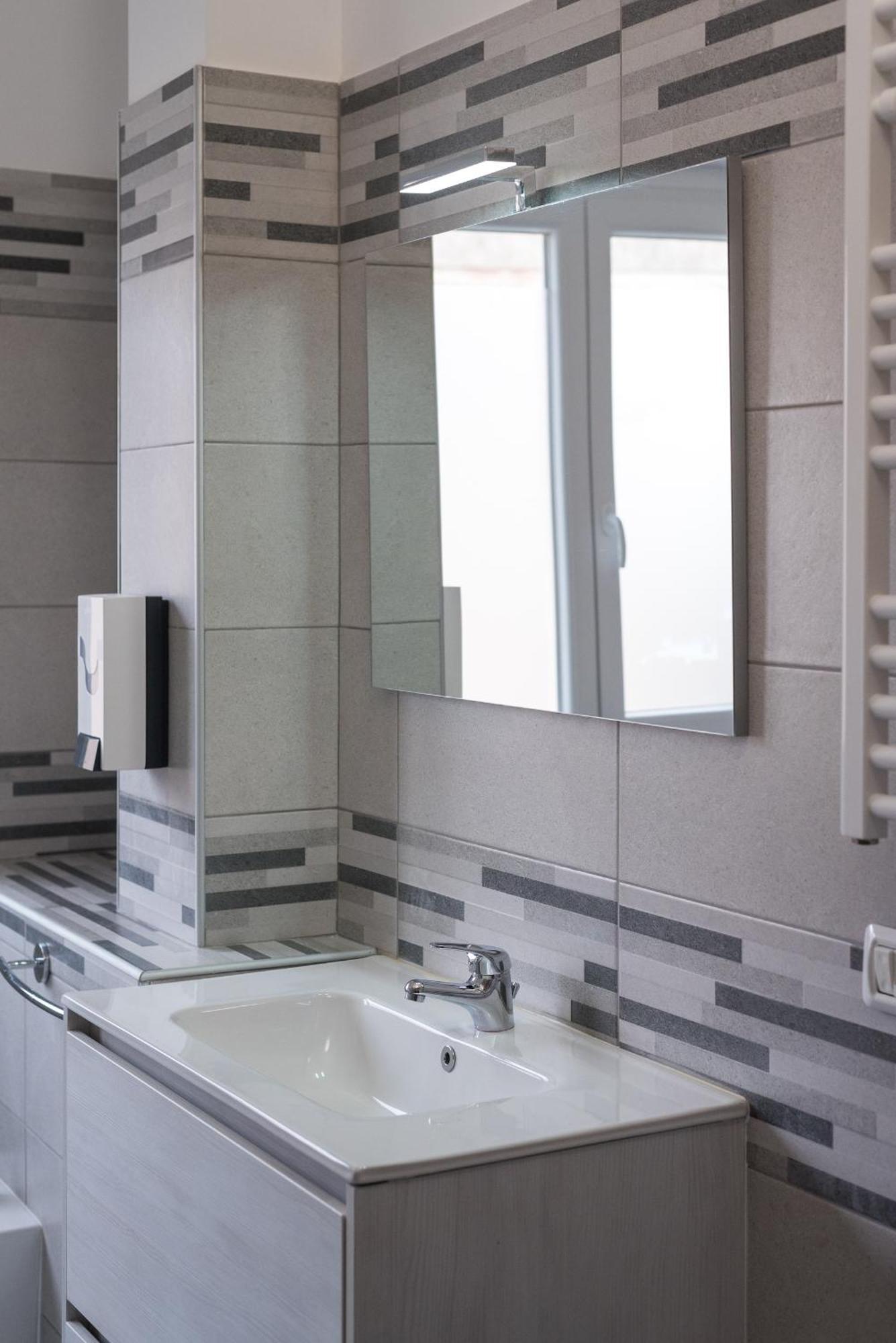 Travelershome Ciampino Airport Guesthouse 600M To Airport Ngoại thất bức ảnh